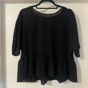 Aritzia - Wilfred Black Ruffled T-Shirt